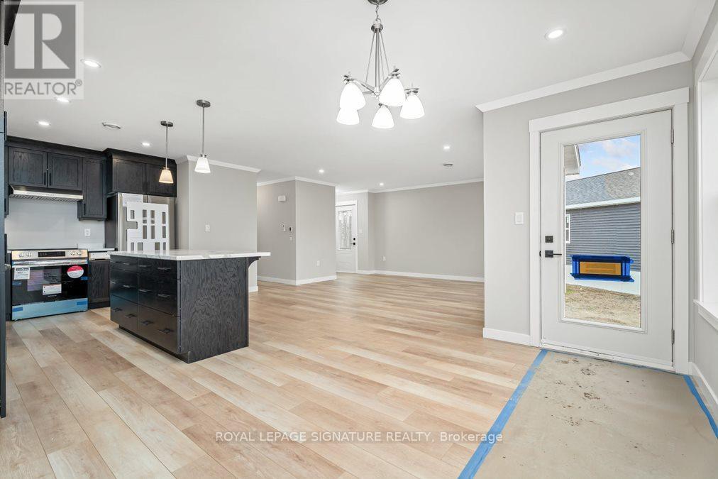 14 Briarwood Place, Innisfil, Ontario  L0L 1L0 - Photo 18 - N13012356