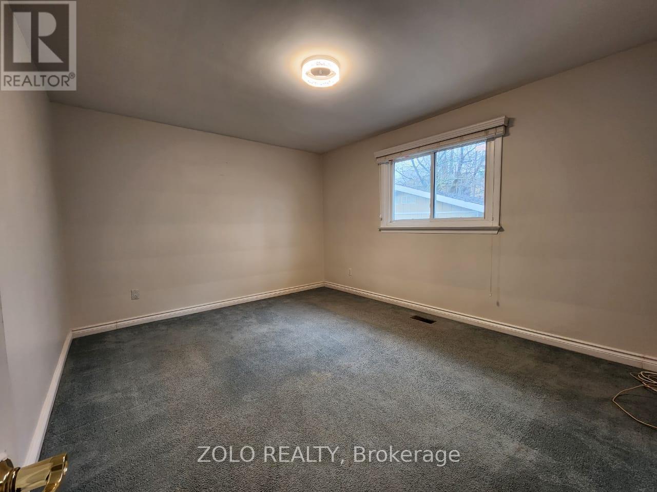 Main - 3 Cabot Court, Aurora, Ontario  L4G 2Y9 - Photo 8 - N13012406