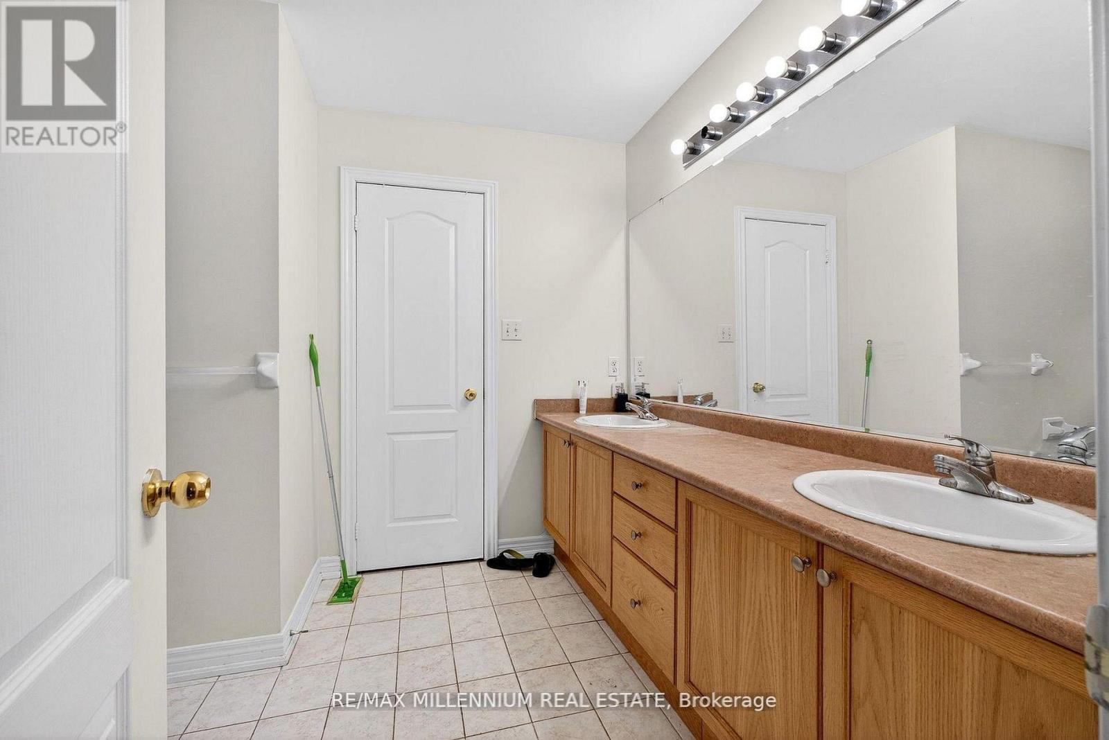 75 Twin Hill Crescent, Vaughan (Vellore Village), Ontario  L4H 0G7 - Photo 28 - N13012484