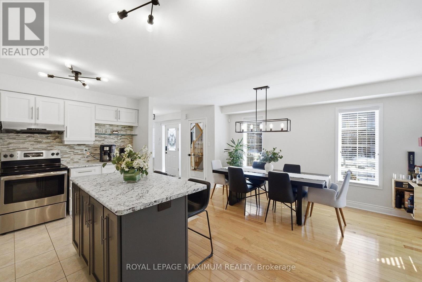 2 Castle Park Boulevard, Vaughan, Ontario  L4H 1M5 - Photo 12 - N13012502