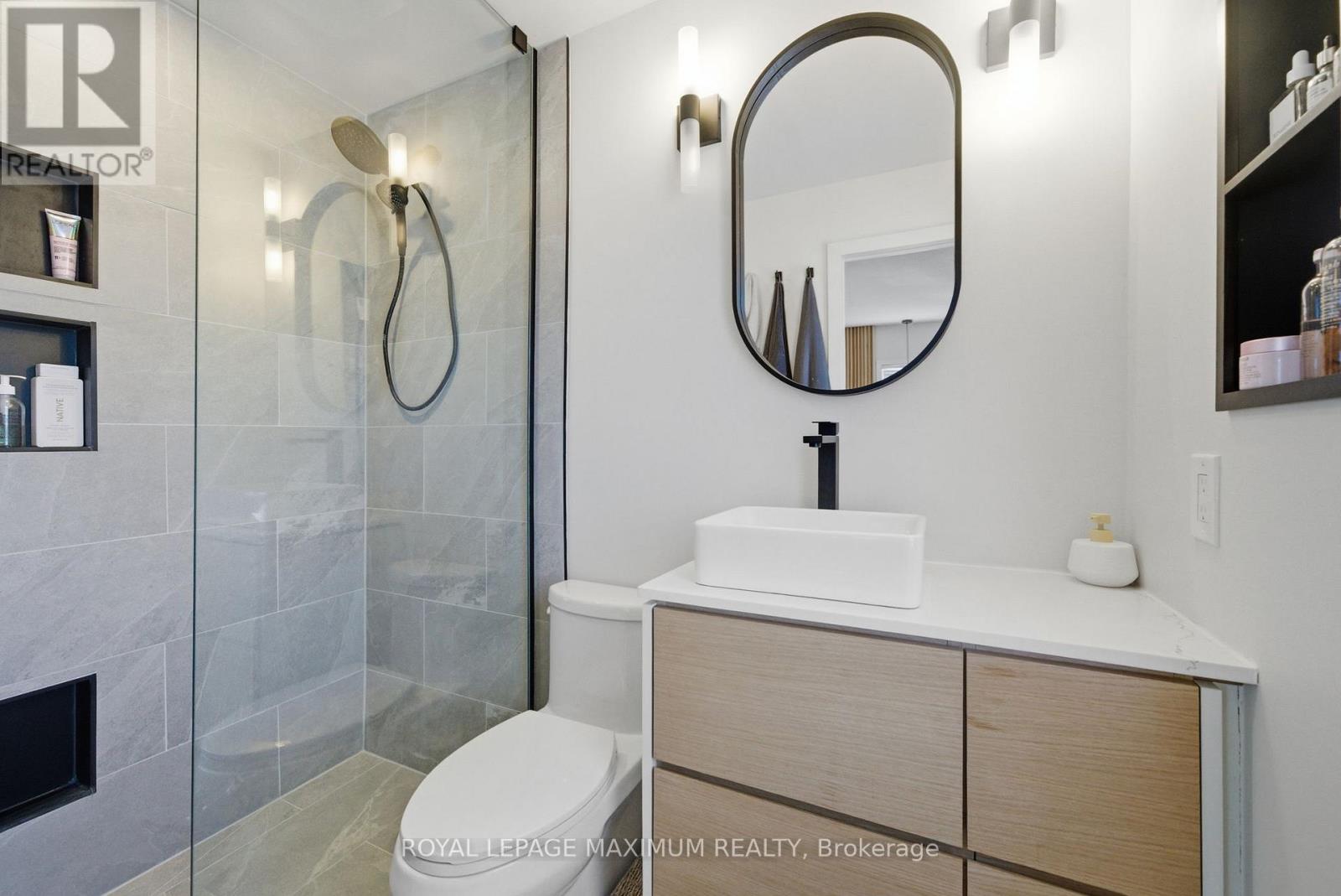 2 Castle Park Boulevard, Vaughan, Ontario  L4H 1M5 - Photo 23 - N13012502