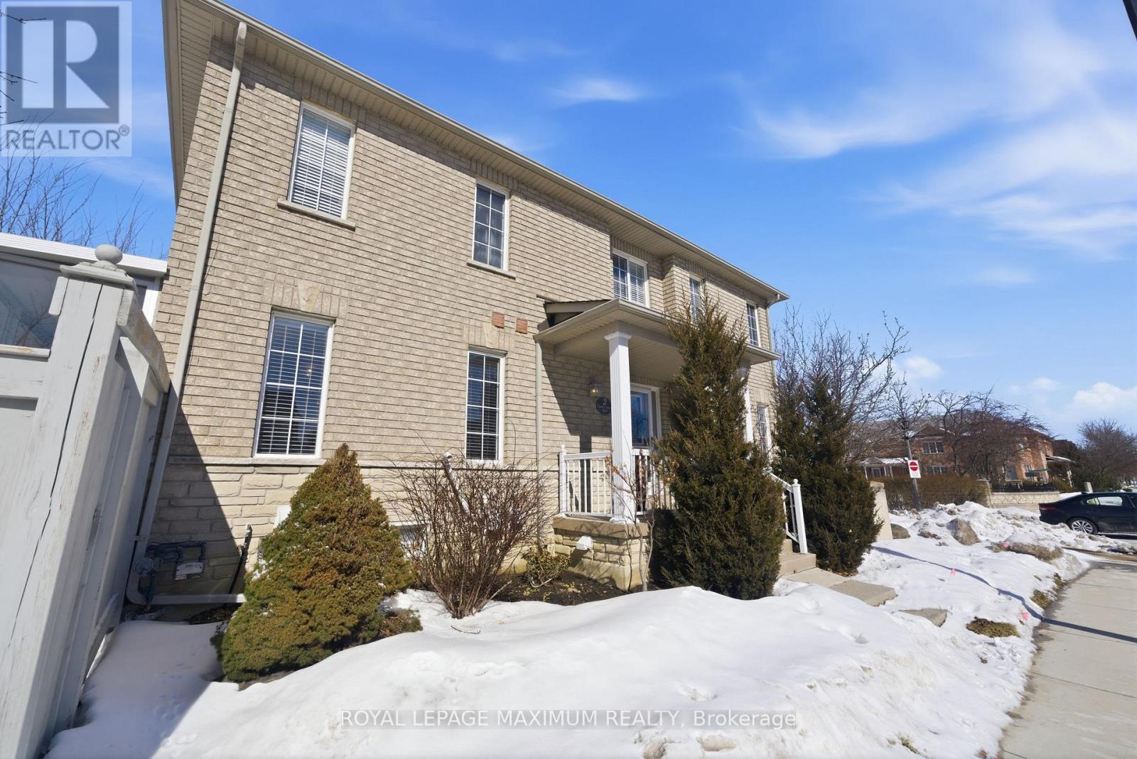 2 Castle Park Boulevard, Vaughan, Ontario  L4H 1M5 - Photo 3 - N13012502