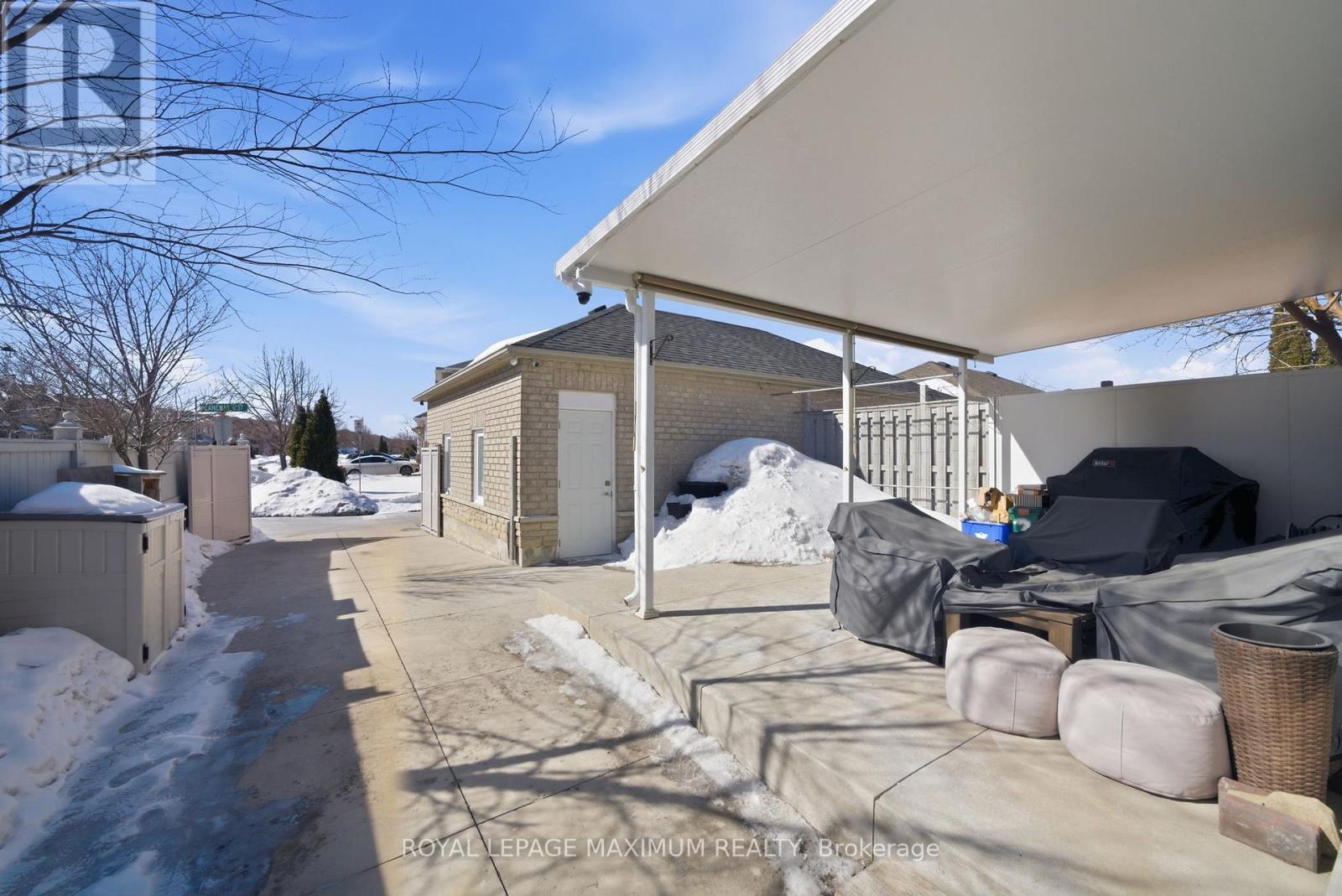 2 Castle Park Boulevard, Vaughan, Ontario  L4H 1M5 - Photo 40 - N13012502