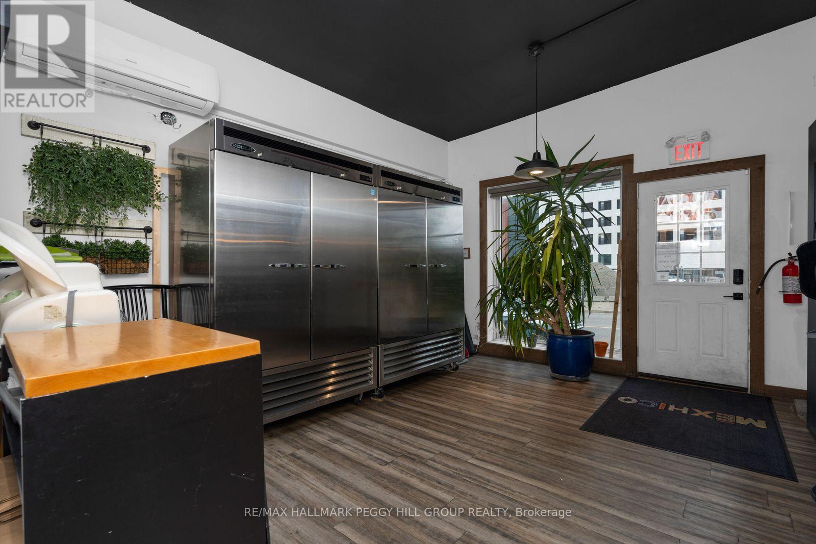 Mexhico Restaurant - 37 Dunlop Street W, Barrie, Ontario  L4N 1A1 - Photo 8 - S13012346