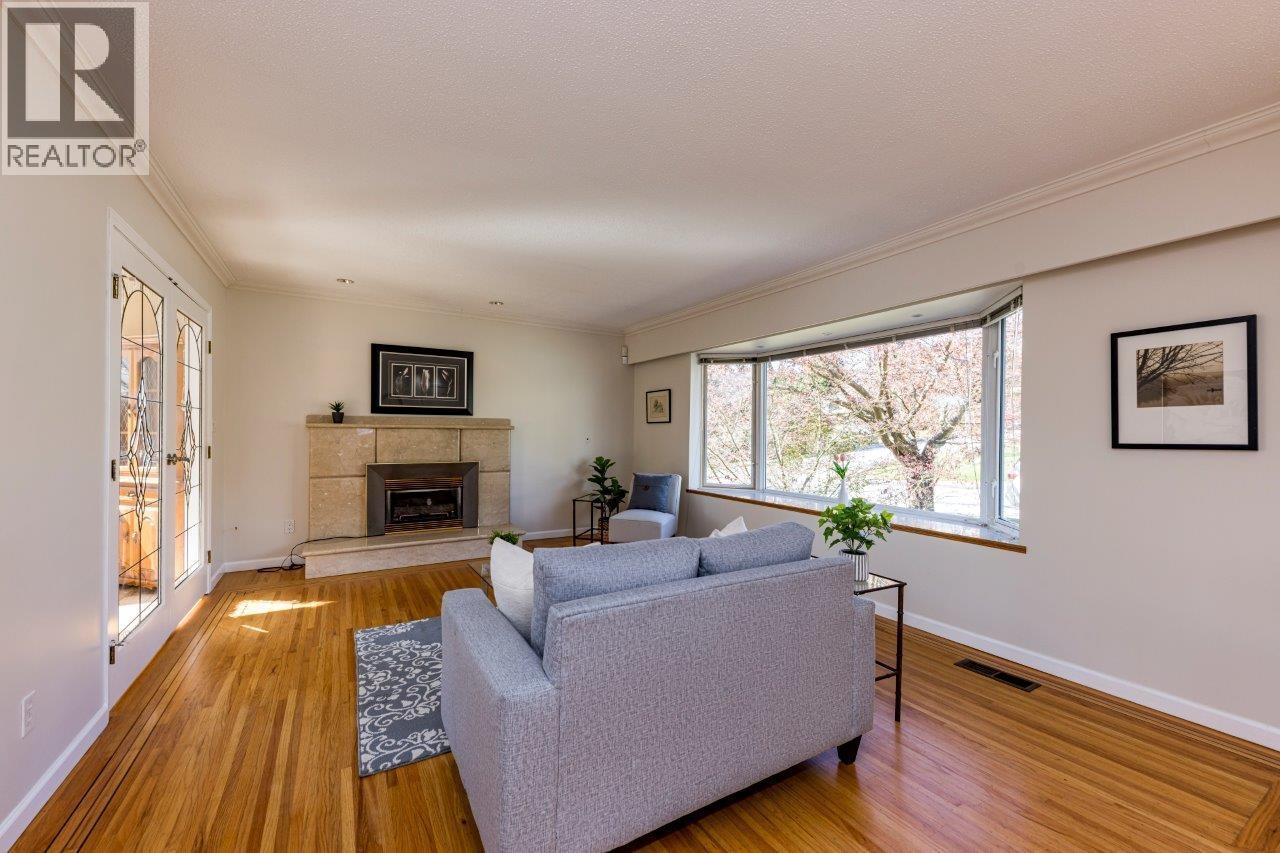 2094 Viewlynn Drive, North Vancouver, British Columbia  V7J 2W8 - Photo 31 - R3112420