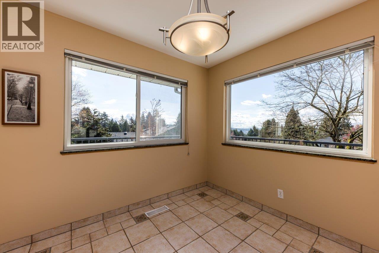 2094 Viewlynn Drive, North Vancouver, British Columbia  V7J 2W8 - Photo 22 - R3112420