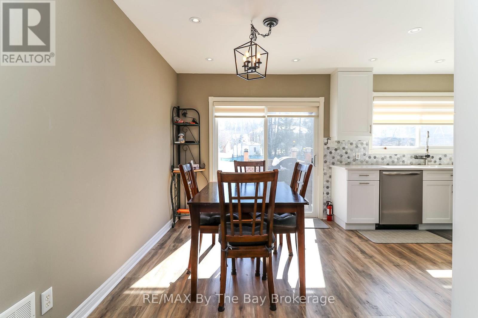 437 Ramblewood Drive, Wasaga Beach, Ontario  L9Z 1P3 - Photo 18 - S12864816