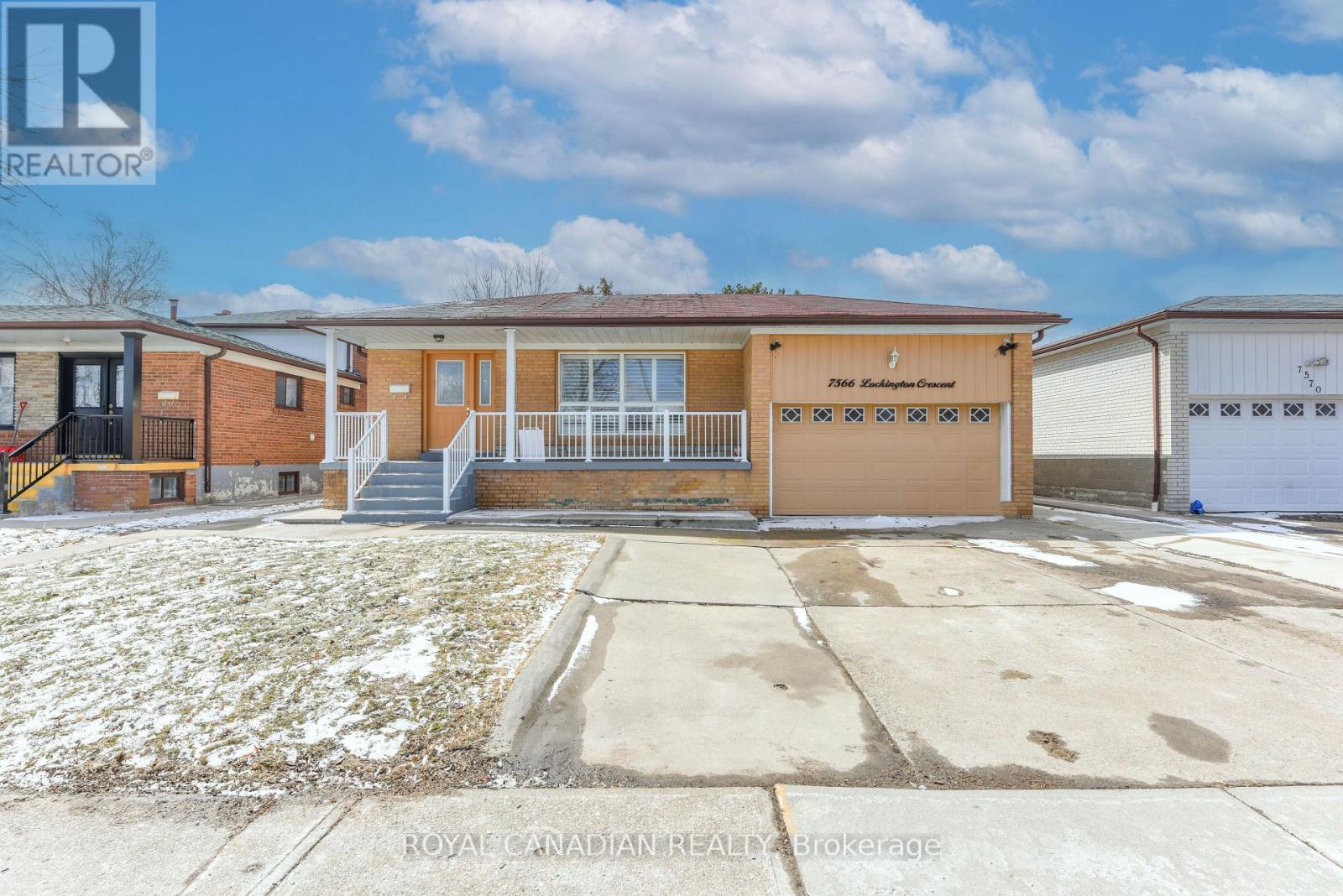 7566 LOCKINGTON CRESCENT, mississauga (malton), Ontario
