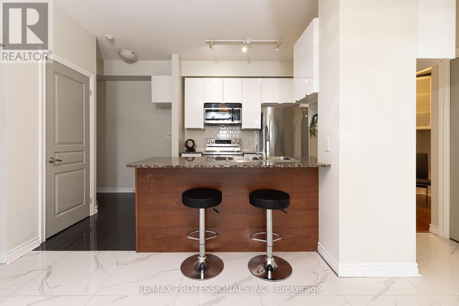 2701 - 3525 Kariya Drive, Mississauga, Ontario  L5B 0C2 - Photo 9 - W13012168