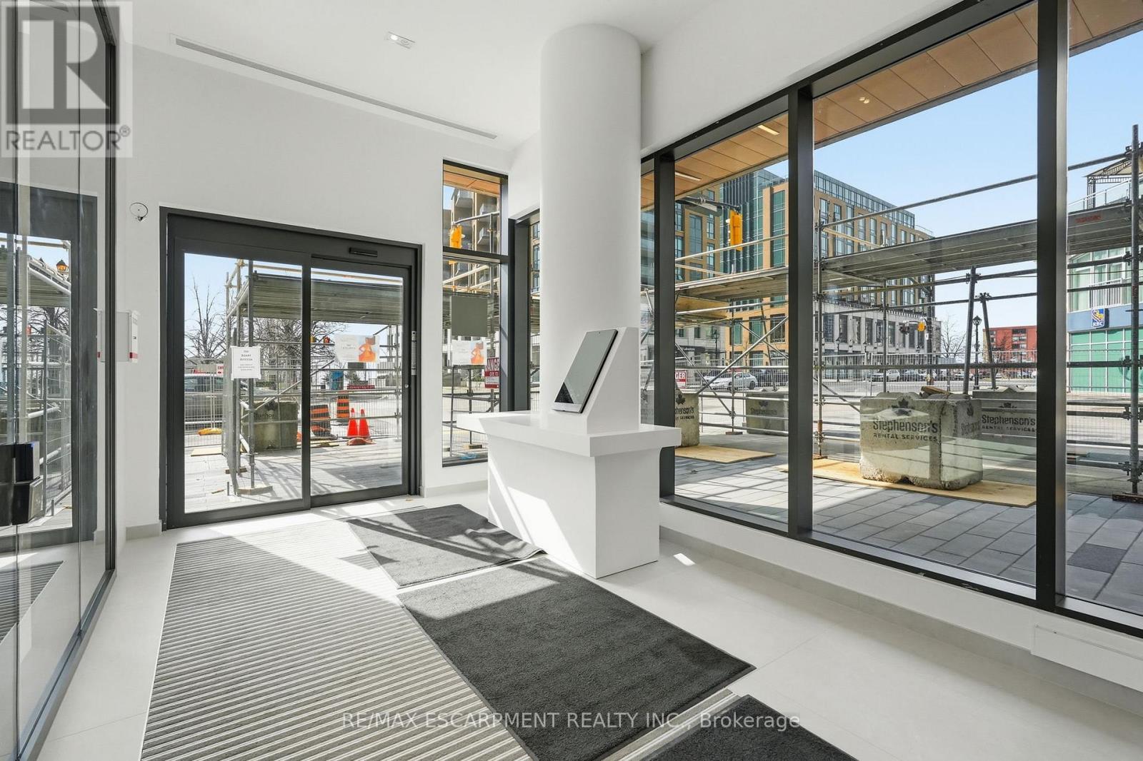 606 - 2075 Lakeshore Road, Burlington (Brant), Ontario  L7R 0H3 - Photo 4 - W13012208