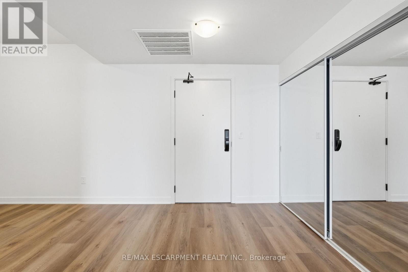 606 - 2075 Lakeshore Road, Burlington (Brant), Ontario  L7R 0H3 - Photo 7 - W13012208