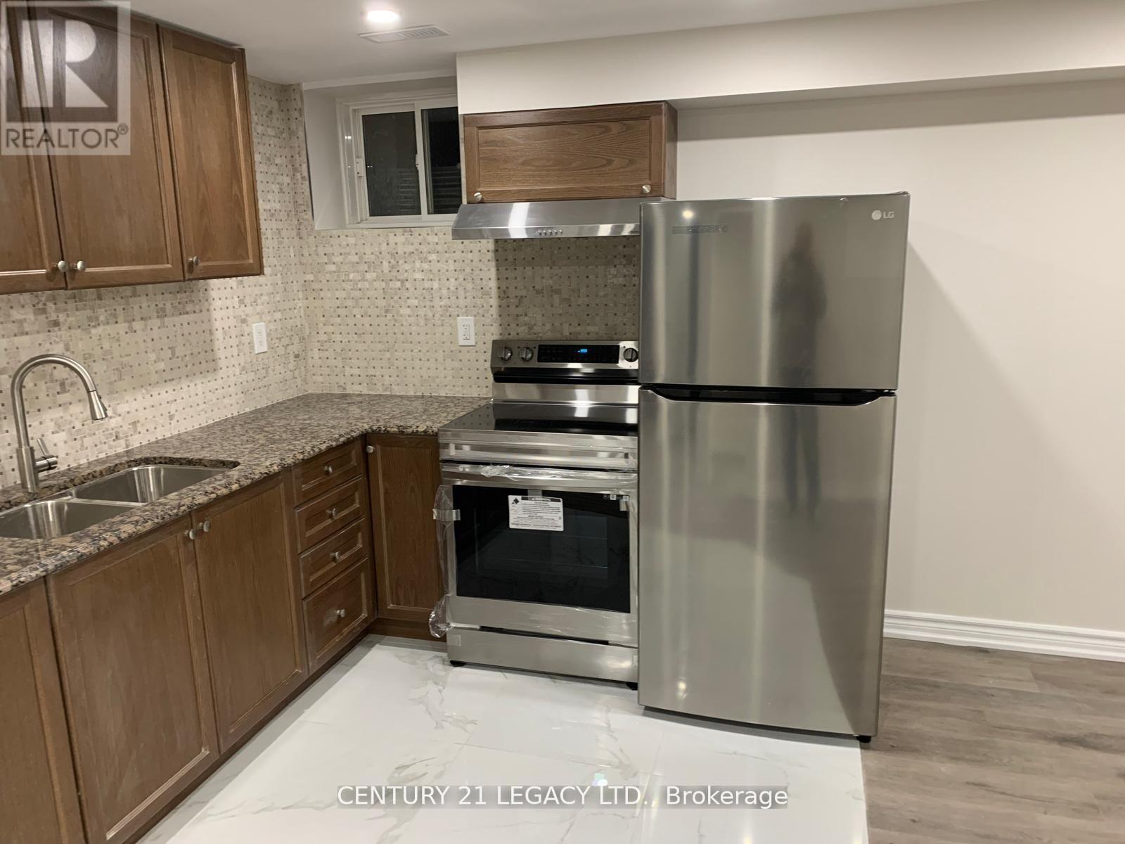 32 Helderman Street, Caledon, Ontario  L7C 4B7 - Photo 4 - W13012216