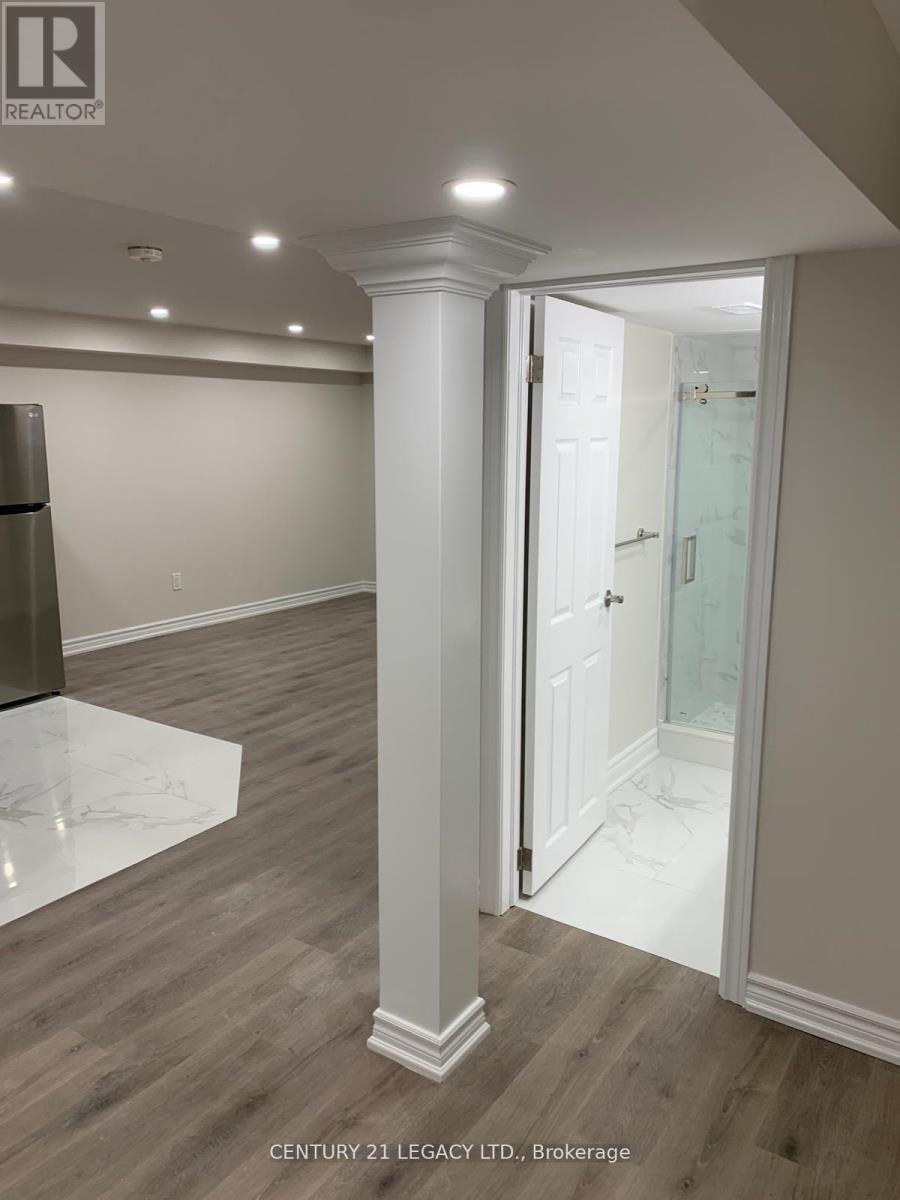 32 Helderman Street, Caledon, Ontario  L7C 4B7 - Photo 9 - W13012216