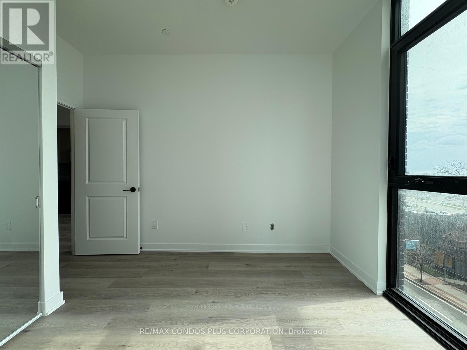 414 - 2075 Lakeshore Road, Burlington, Ontario  L7R 1E2 - Photo 12 - W13012262