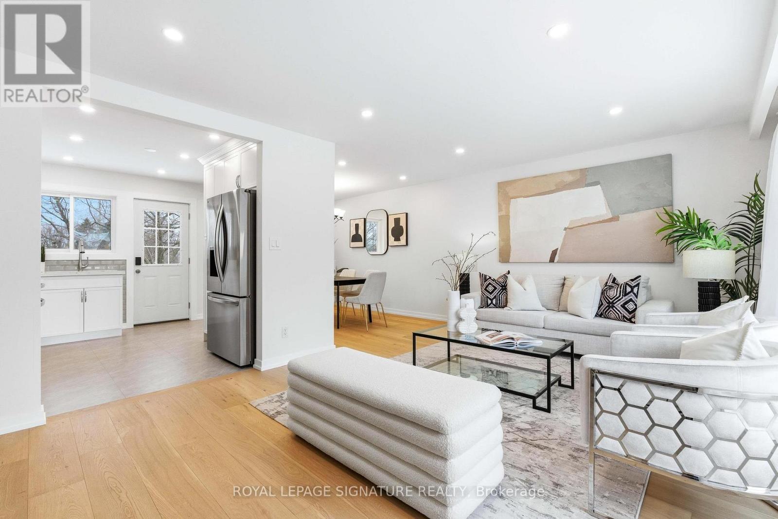 1271 Canford Crescent, Mississauga, Ontario  L5J 3M9 - Photo 2 - W13012302