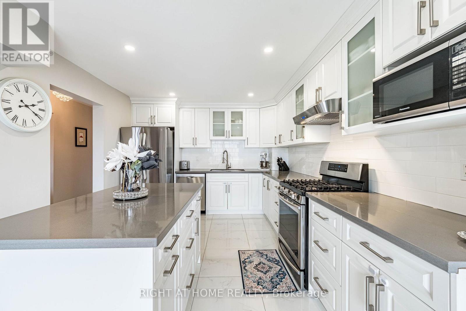 16 Woodside Court, Brampton, Ontario  L6Y 3Z3 - Photo 14 - W13012312