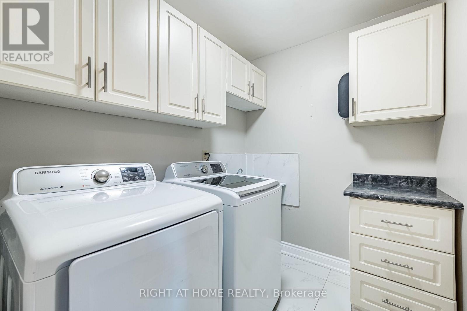 16 Woodside Court, Brampton, Ontario  L6Y 3Z3 - Photo 20 - W13012312