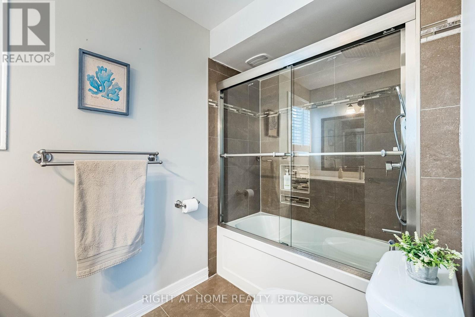 16 Woodside Court, Brampton, Ontario  L6Y 3Z3 - Photo 25 - W13012312