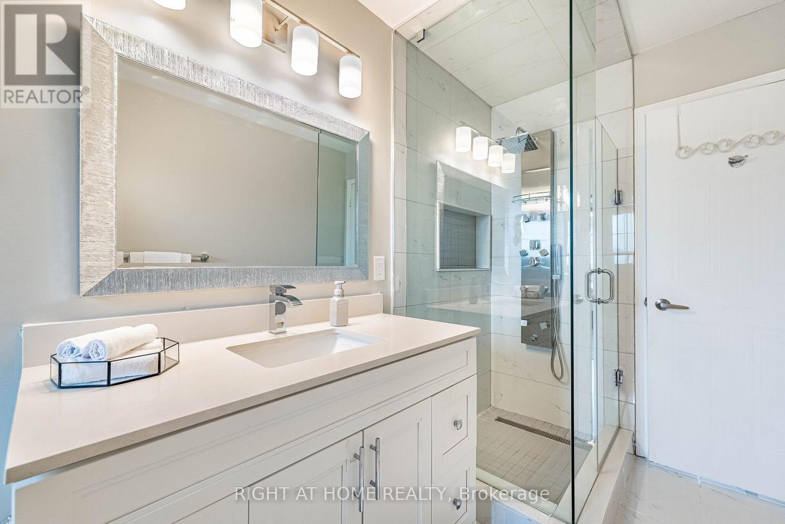 16 Woodside Court, Brampton, Ontario  L6Y 3Z3 - Photo 35 - W13012312