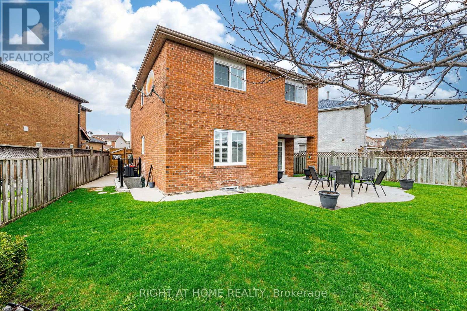 16 Woodside Court, Brampton, Ontario  L6Y 3Z3 - Photo 36 - W13012312