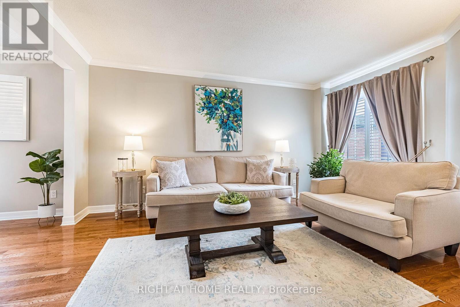 16 Woodside Court, Brampton, Ontario  L6Y 3Z3 - Photo 7 - W13012312