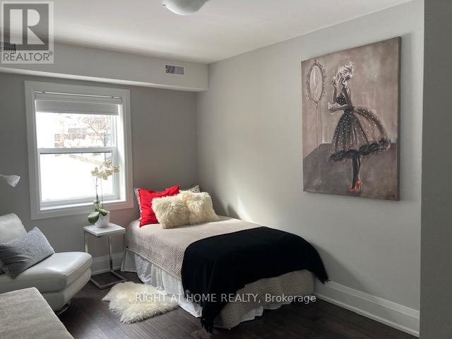 2 - 294 South Kingsway Way, Toronto (High Park-Swansea), Ontario  M6S 3T9 - Photo 11 - W13012314