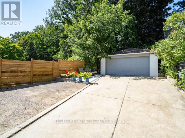 2 - 294 South Kingsway Way, Toronto (High Park-Swansea), Ontario  M6S 3T9 - Photo 15 - W13012314