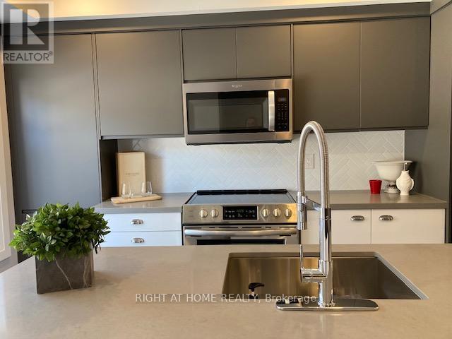 2 - 294 South Kingsway Way, Toronto (High Park-Swansea), Ontario  M6S 3T9 - Photo 7 - W13012314