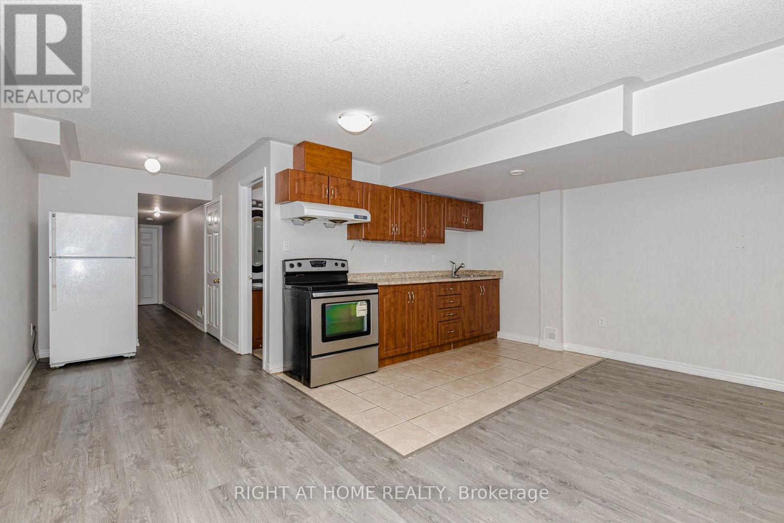 83 Crumlin Crescent, Brampton, Ontario  L6X 0Y4 - Photo 40 - W13012322