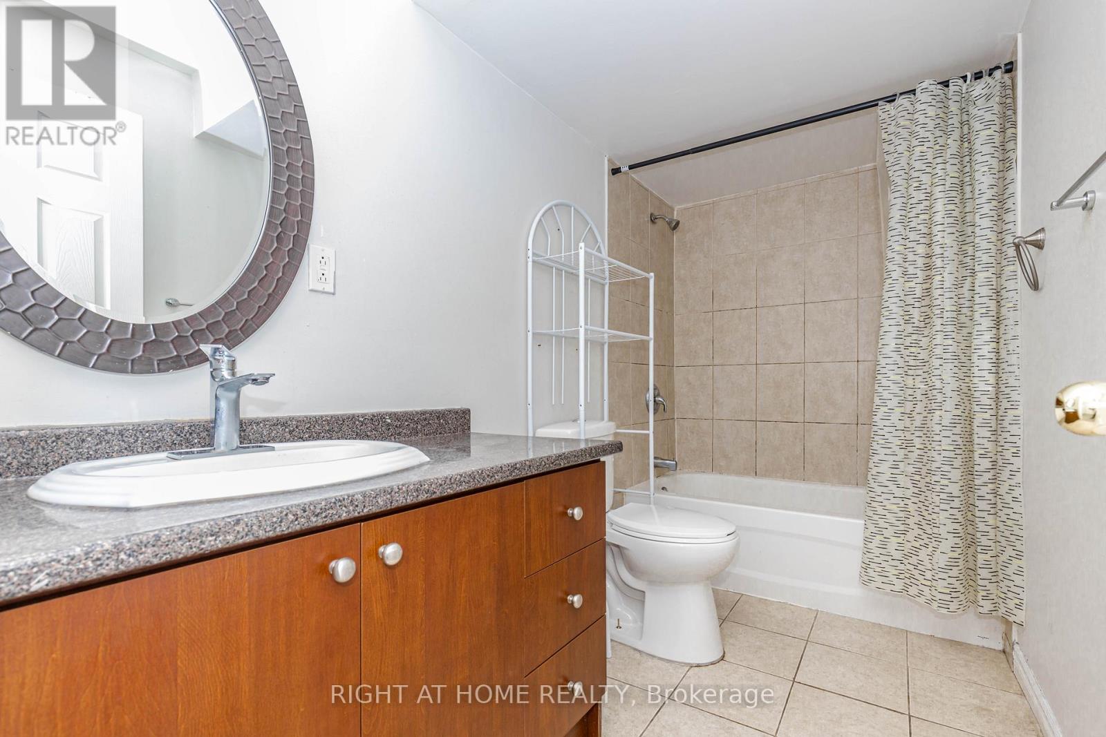 83 Crumlin Crescent, Brampton, Ontario  L6X 0Y4 - Photo 45 - W13012322