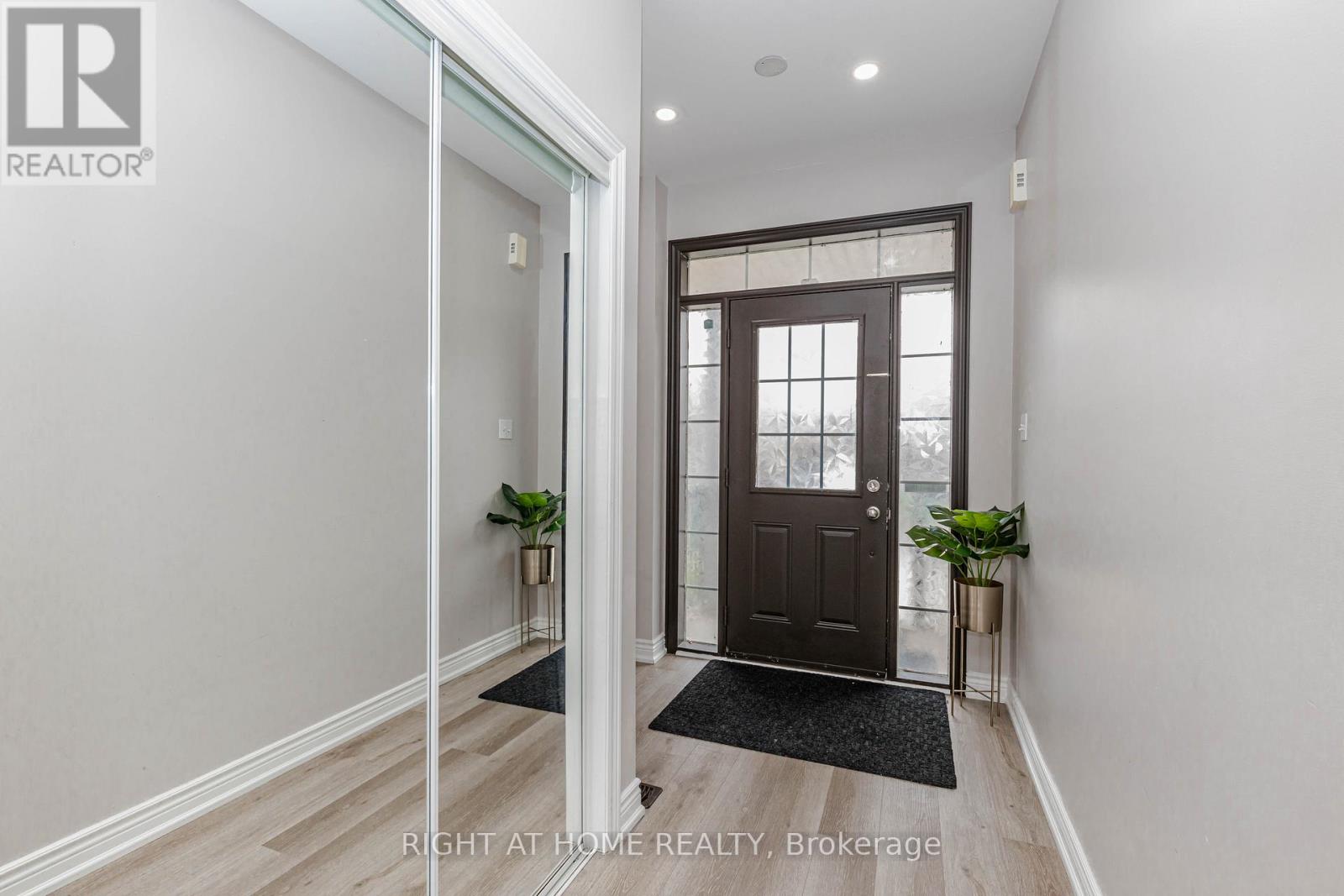 83 Crumlin Crescent, Brampton, Ontario  L6X 0Y4 - Photo 6 - W13012322