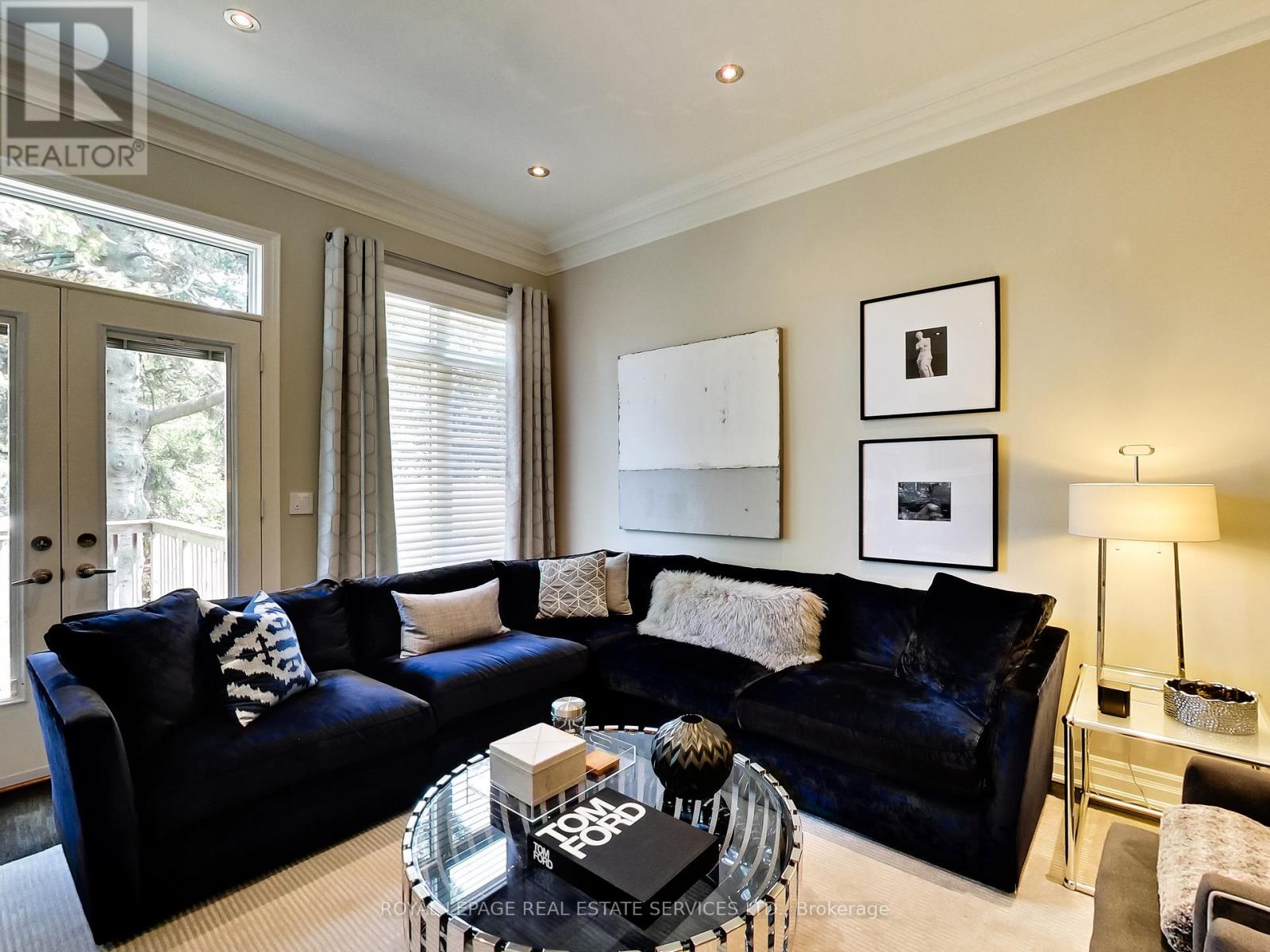 217a Aldercrest Road, Toronto (Alderwood), Ontario  M8W 4J5 - Photo 11 - W13012382