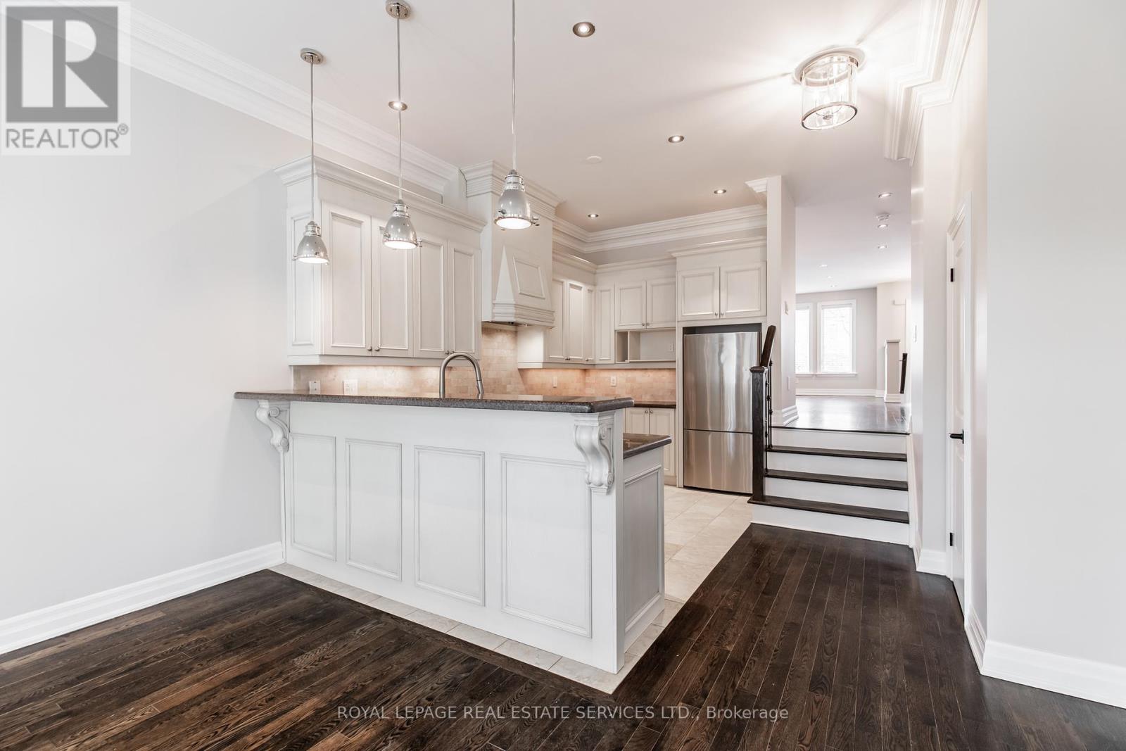 217a Aldercrest Road, Toronto (Alderwood), Ontario  M8W 4J5 - Photo 14 - W13012382