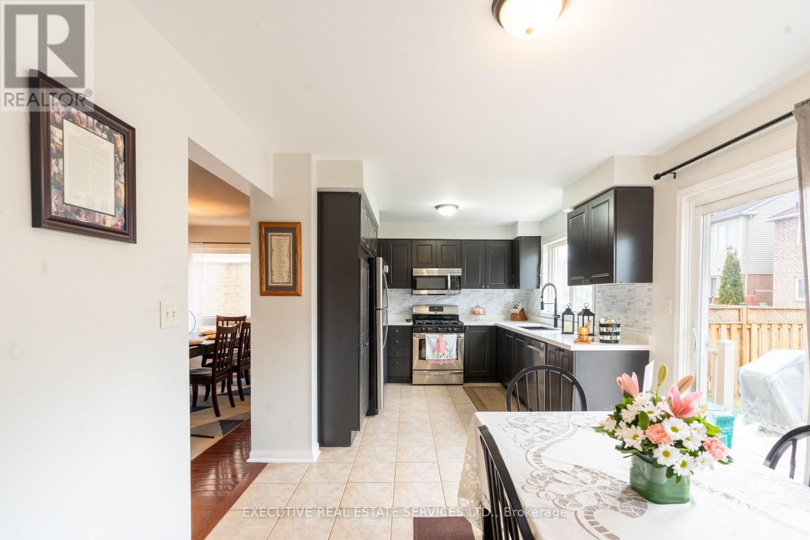 20 Wetmeadow Drive E, Brampton, Ontario  L7A 2T6 - Photo 14 - W13012384