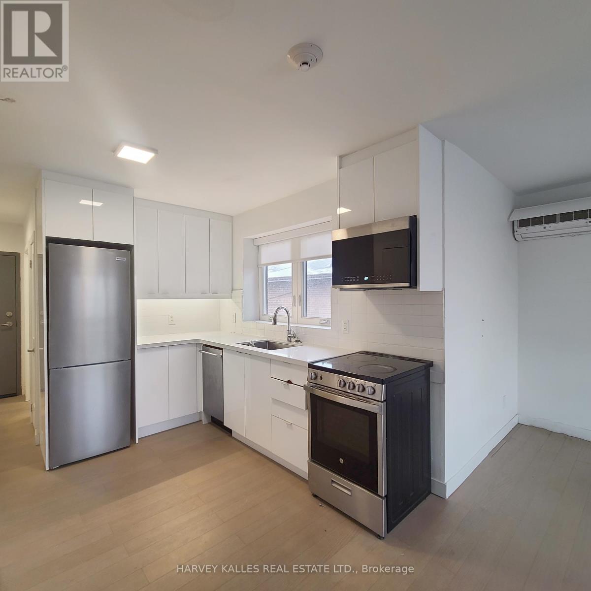 6 - 521 Browns Line, Toronto (Alderwood), Ontario  M8W 3V1 - Photo 6 - W13012398