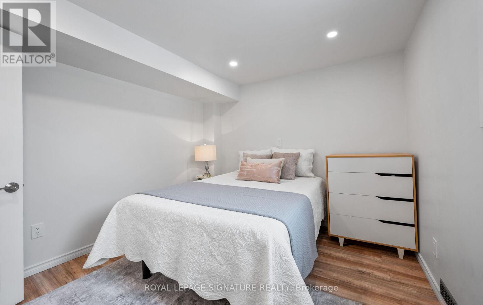 6943 Estoril Road, Mississauga, Ontario  L5N 1N3 - Photo 39 - W13012400