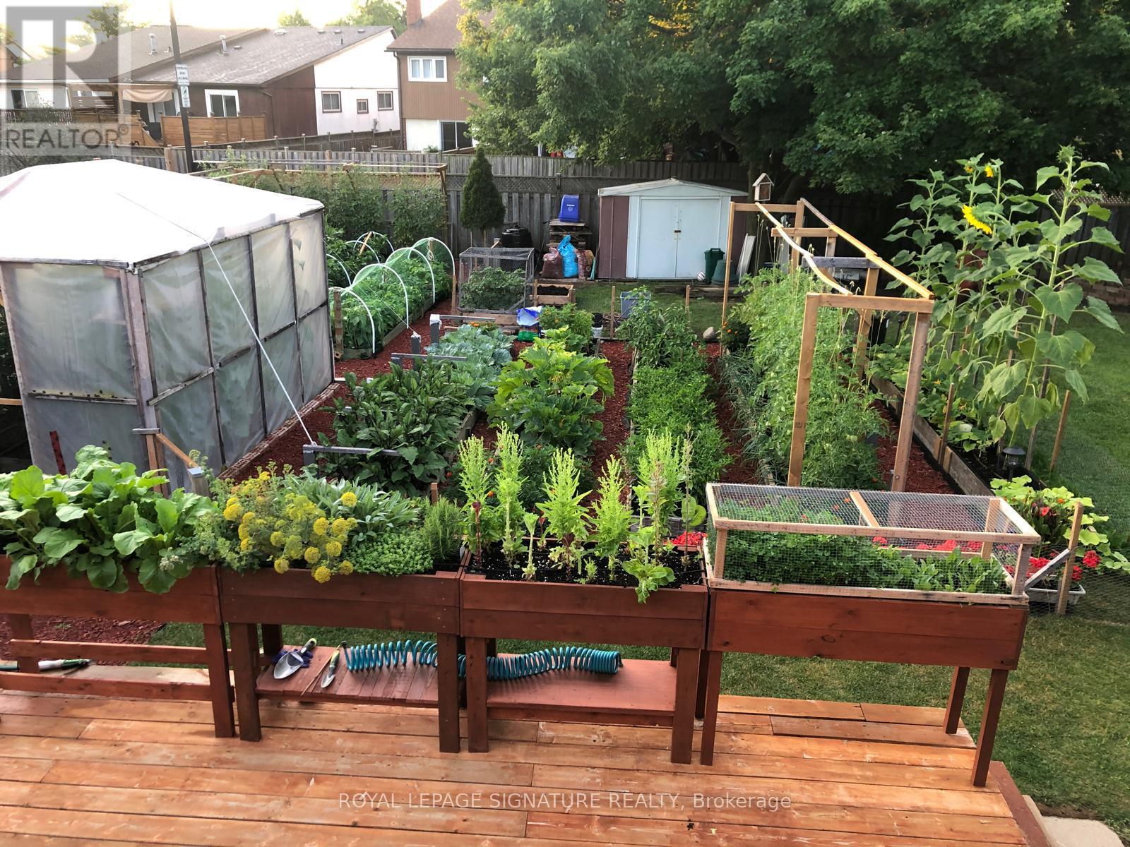 6943 Estoril Road, Mississauga, Ontario  L5N 1N3 - Photo 47 - W13012400