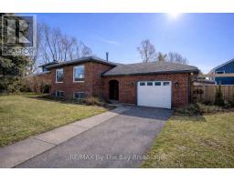 247 SIMCOE STREET