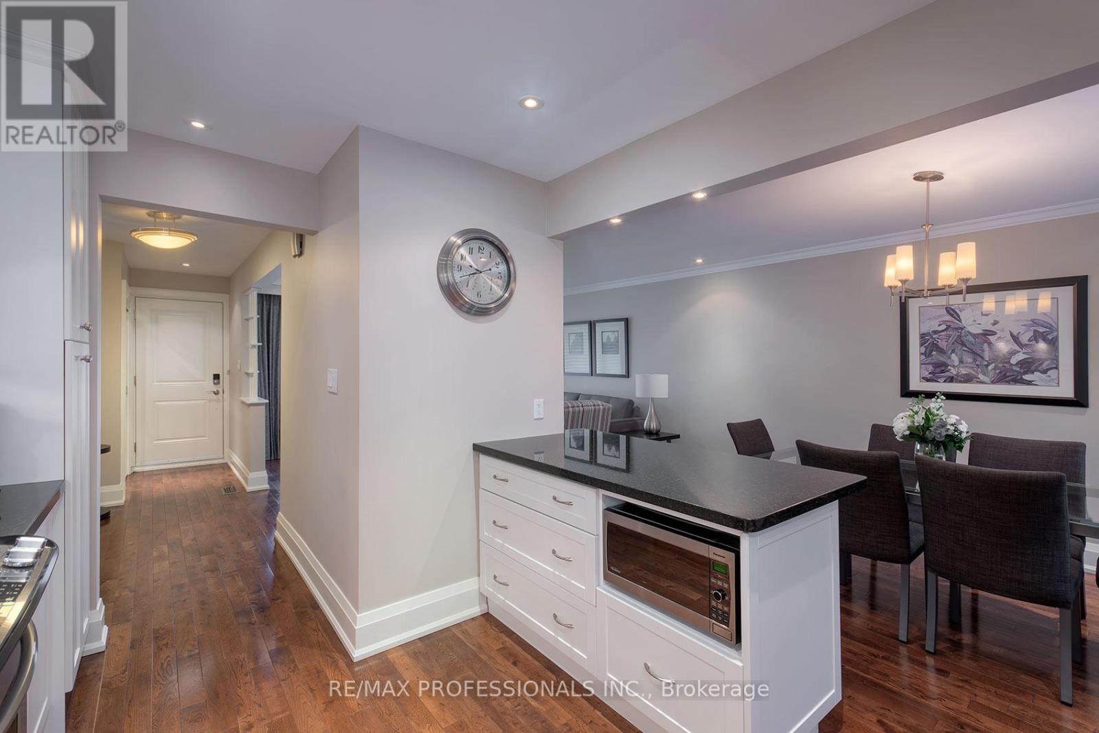 19 Boxwood Road, Toronto (Markland Wood), Ontario  M9C 2W6 - Photo 11 - W13012402