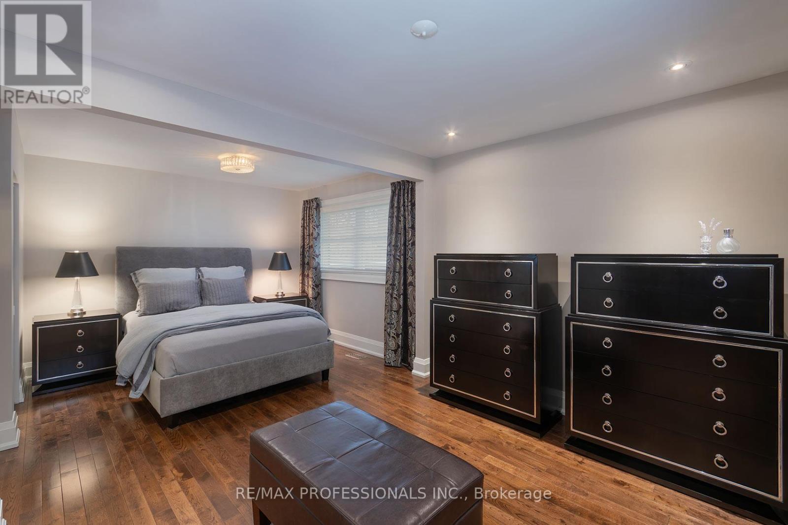 19 Boxwood Road, Toronto (Markland Wood), Ontario  M9C 2W6 - Photo 21 - W13012402