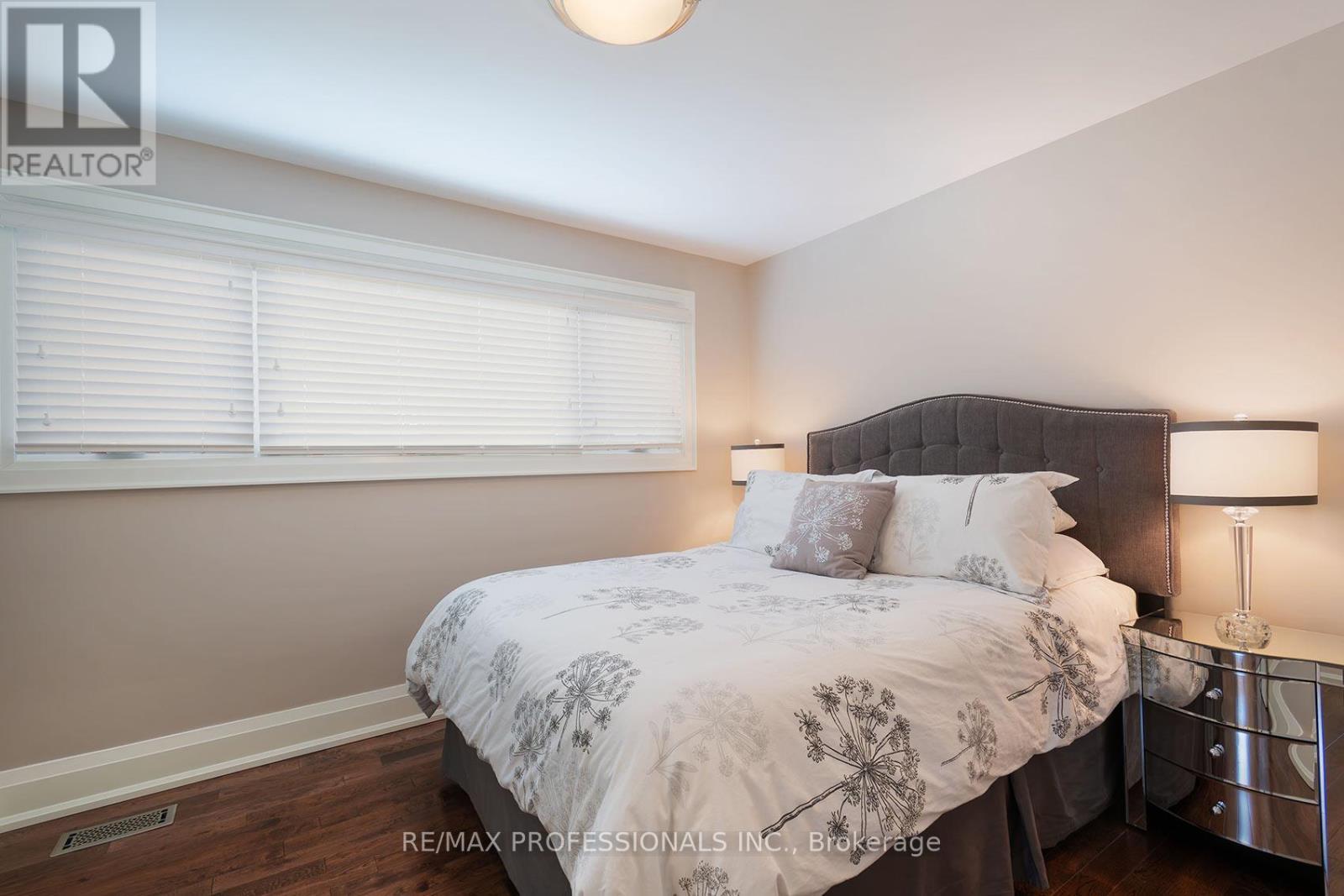 19 Boxwood Road, Toronto (Markland Wood), Ontario  M9C 2W6 - Photo 28 - W13012402