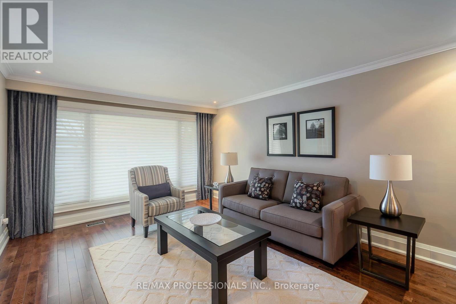 19 Boxwood Road, Toronto (Markland Wood), Ontario  M9C 2W6 - Photo 8 - W13012402