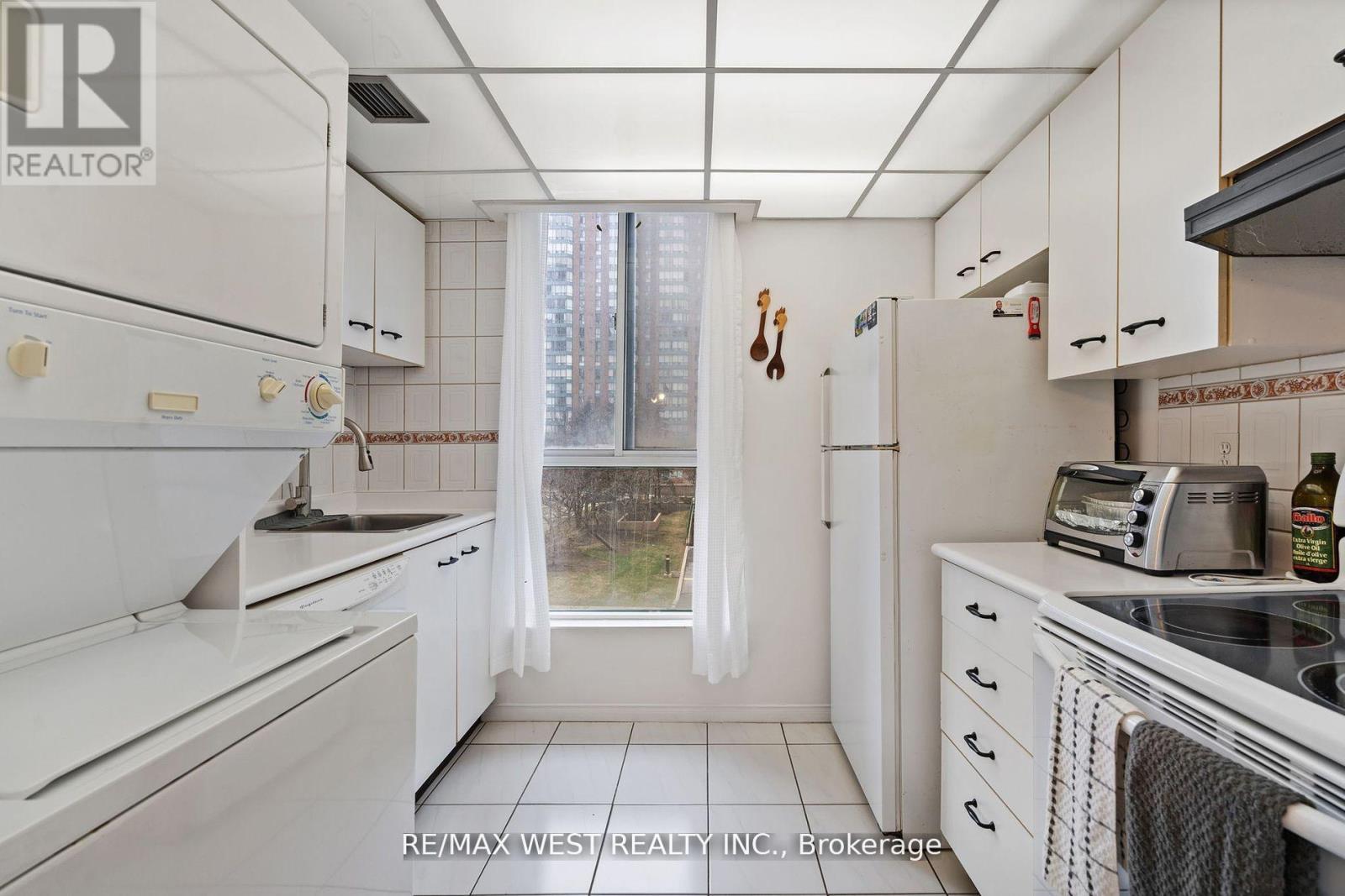 316 - 155 Hillcrest Avenue, Mississauga (Cooksville), Ontario  L5B 3Z2 - Photo 14 - W13012408