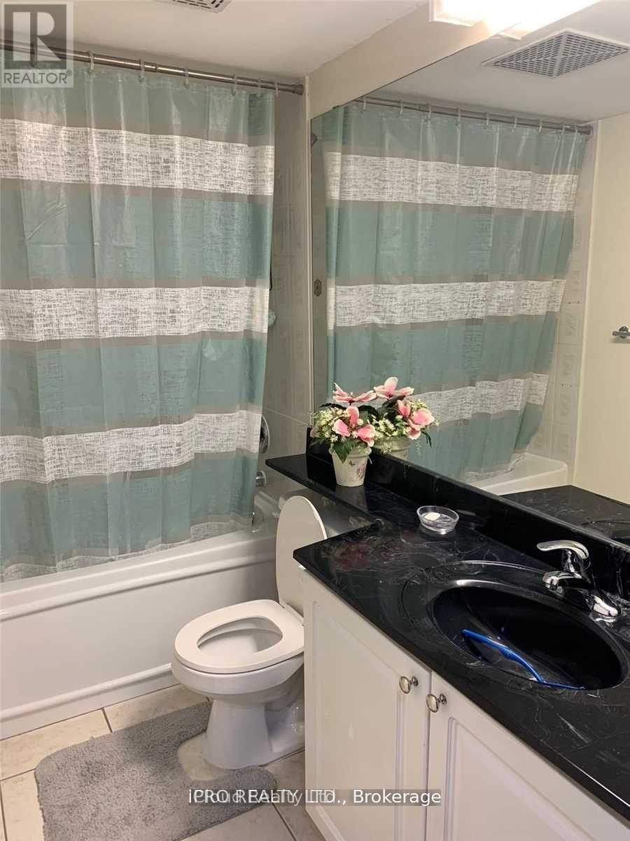 207 - 300 Ray Lawson Boulevard, Brampton, Ontario  L6Y 5H5 - Photo 12 - W13012418