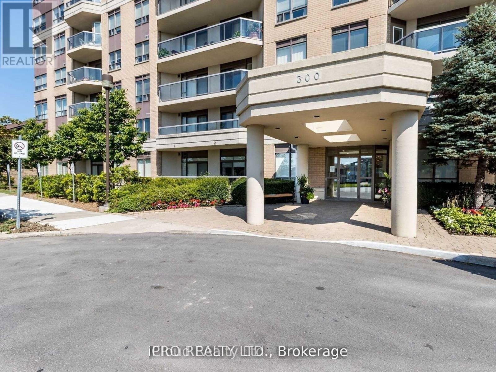 207 - 300 Ray Lawson Boulevard, Brampton, Ontario  L6Y 5H5 - Photo 3 - W13012418