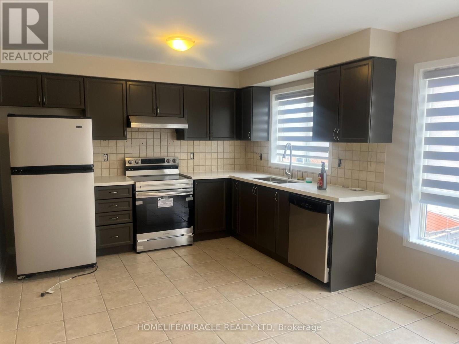 155 Decker Hollow Crescent, Brampton, Ontario  L6X 0L4 - Photo 6 - W13012452