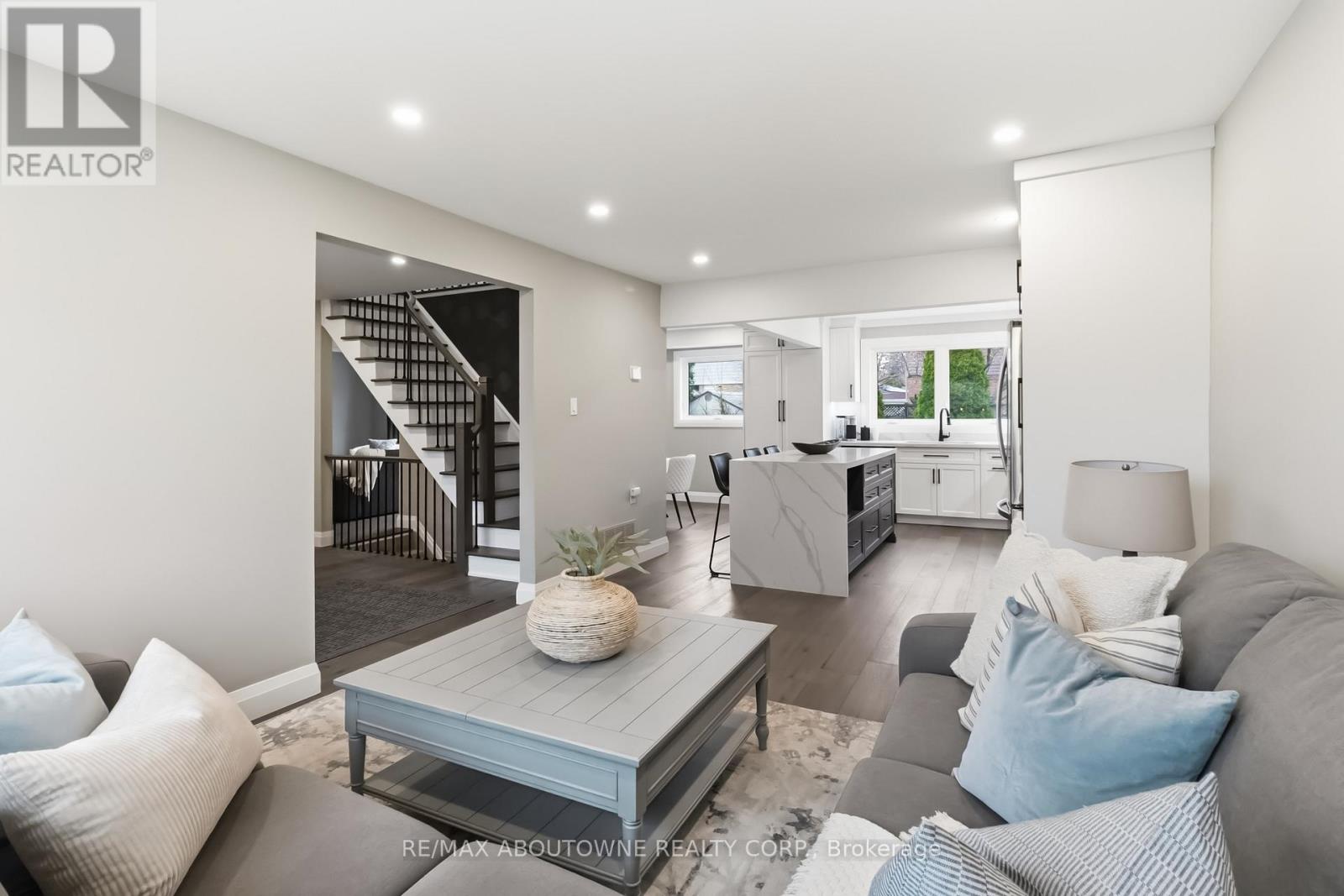 2485 Woburn Crescent, Oakville, Ontario  L6L 5E8 - Photo 10 - W13012454