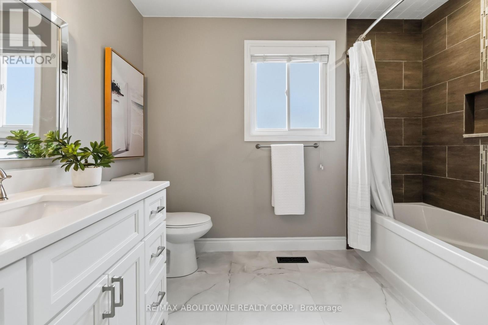 2485 Woburn Crescent, Oakville, Ontario  L6L 5E8 - Photo 32 - W13012454