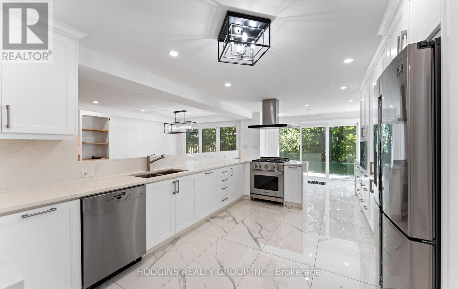 1670 Caverly Court, Mississauga, Ontario  L5L 3L7 - Photo 16 - W13012482