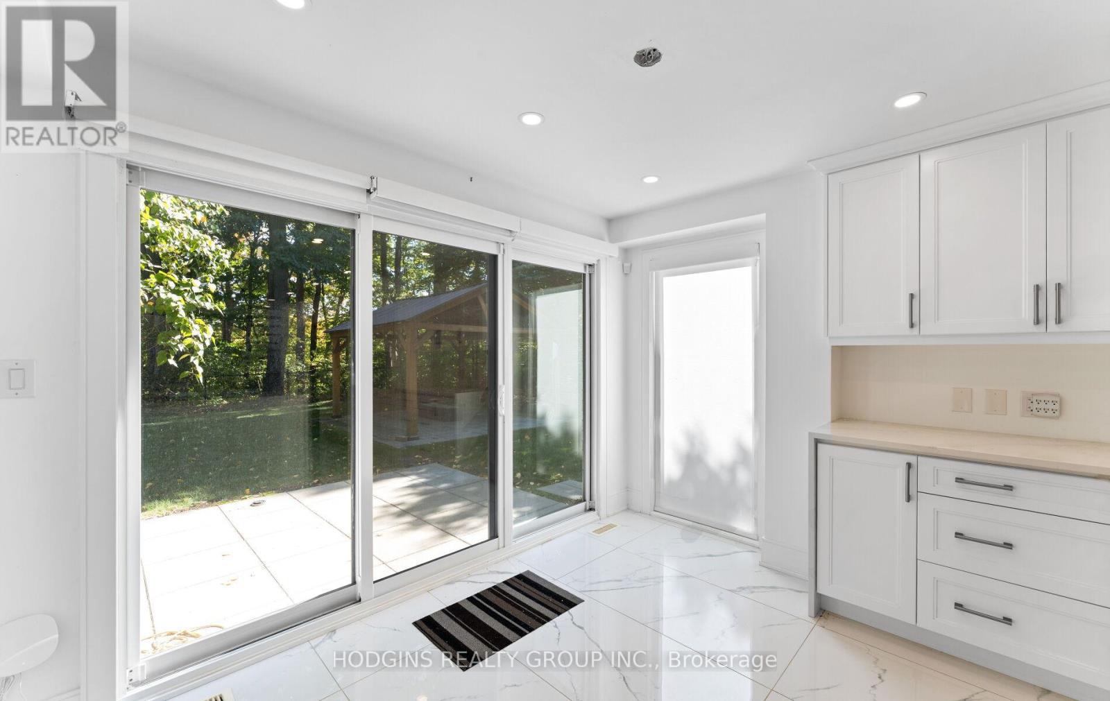 1670 Caverly Court, Mississauga, Ontario  L5L 3L7 - Photo 18 - W13012482